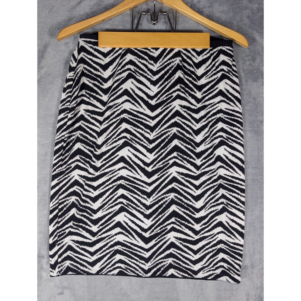 White House Black Market Womens Zebra Chevron‎ Print Pencil Skirt Size Medium